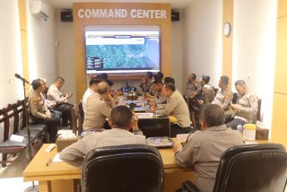 10 Peserta Didik Sespimmen Polri Dalami Manajemen Kepolisian di Polres Dumai